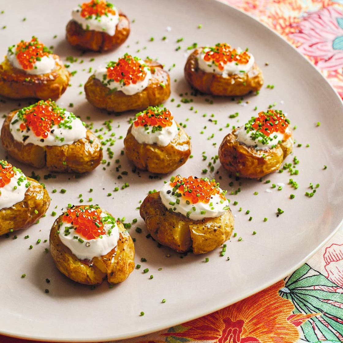 Smashed potatoes with crème fraîche and roe