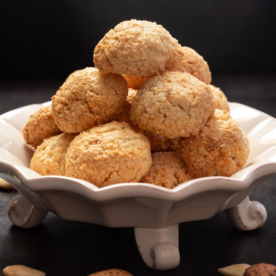Amaretti Cookies Italian Almond Cookies