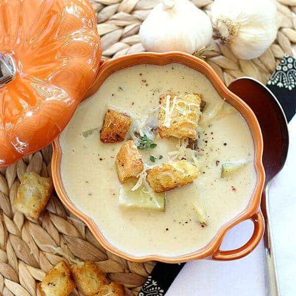 Roasted Garlic Soup