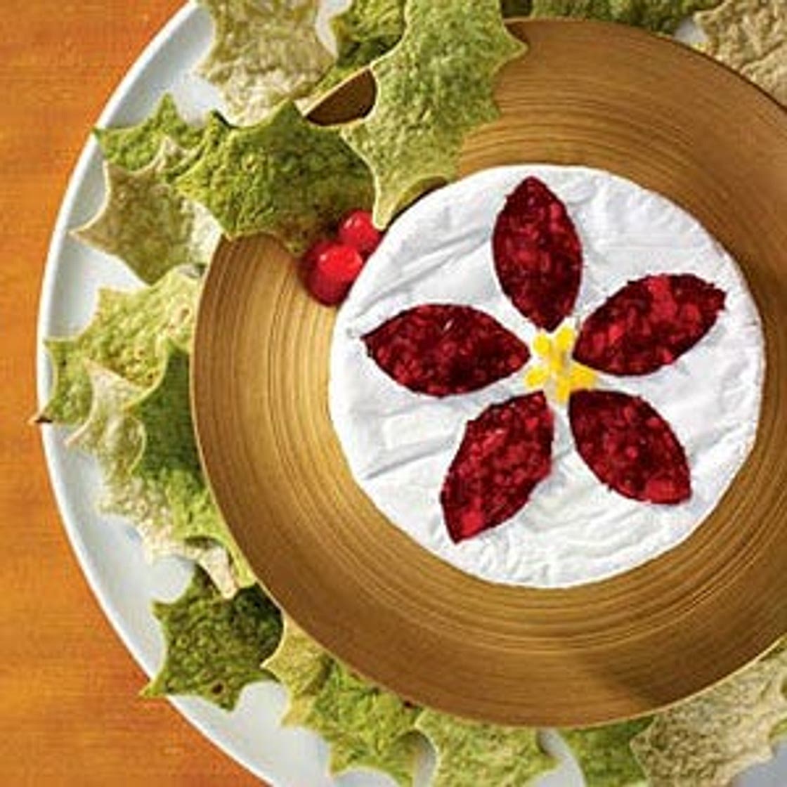 Tortilla Wreath with Brie