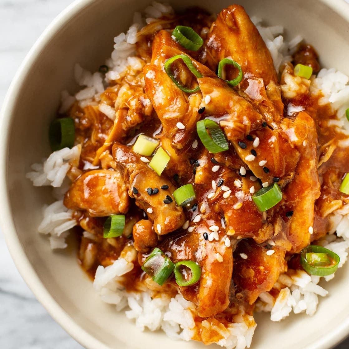 Honey Garlic Slow Cooker Chicken Thighs