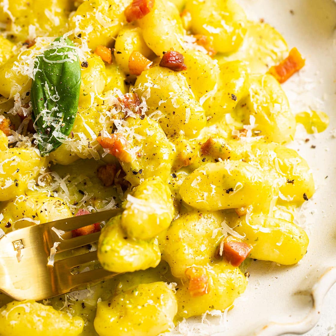 Gnocchi Pesto Carbonara
