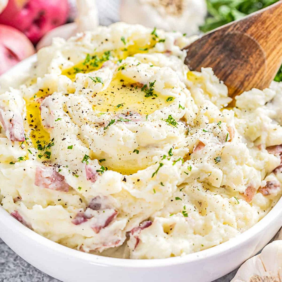 Steakhouse Style Garlic Mashed Potatoes