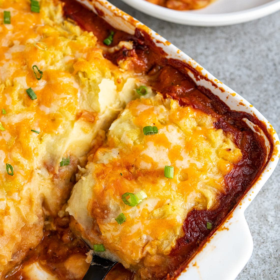 Baked Bean Cheesy Potato Topped Pie