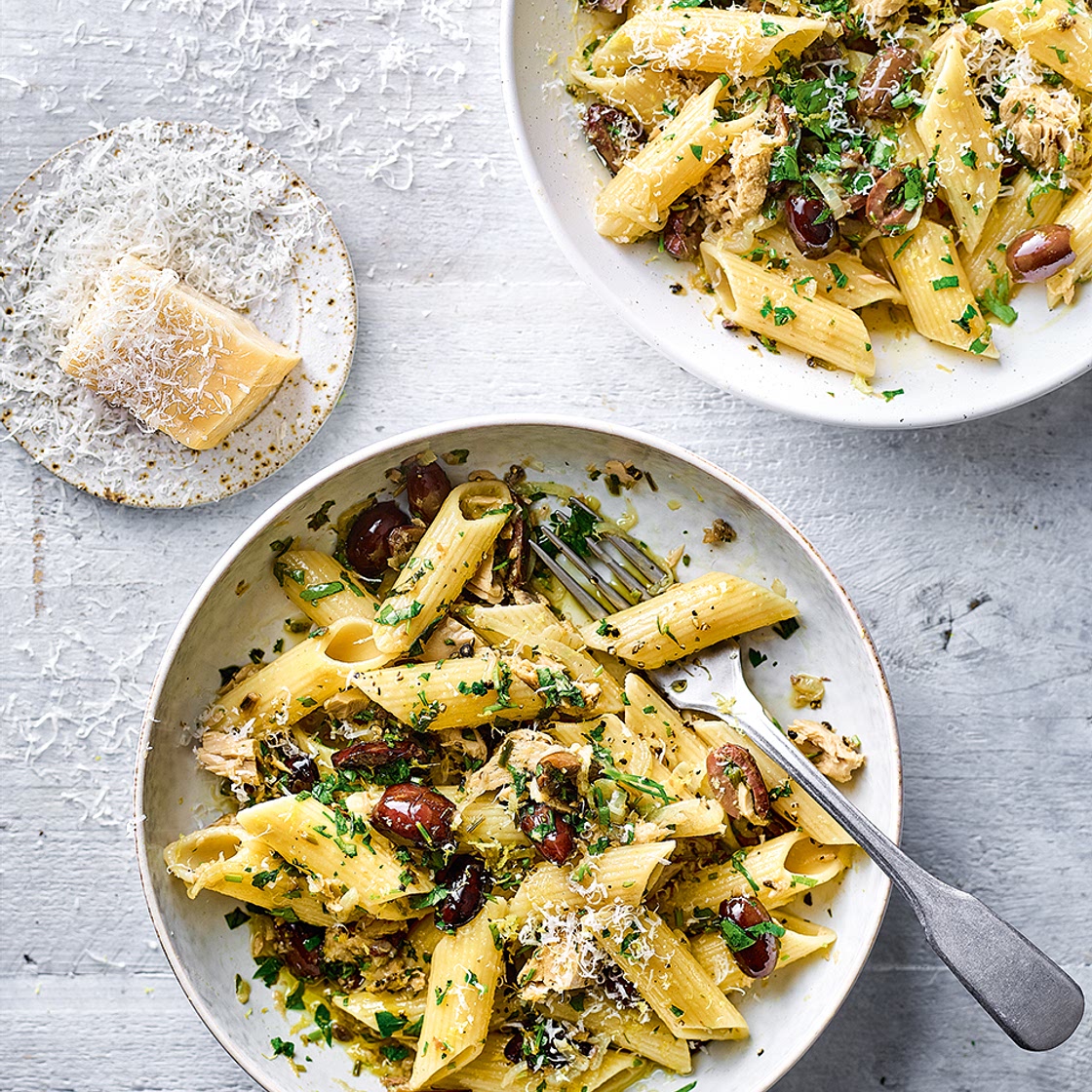 Tuna and anchovy pasta