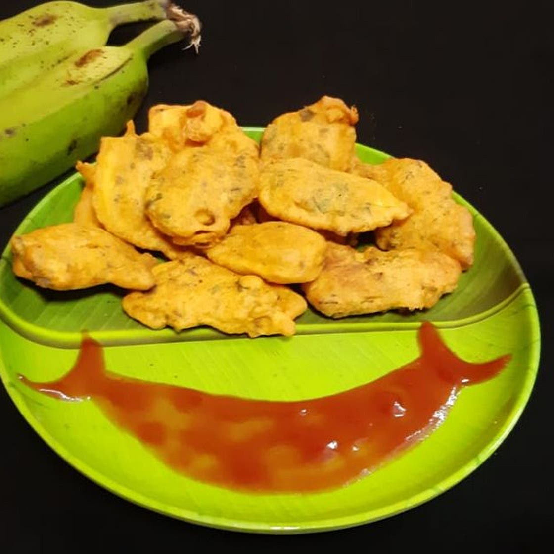 कच्चे केले की पकोड़ी (Raw Banana Pakodi Recipe In Hindi)