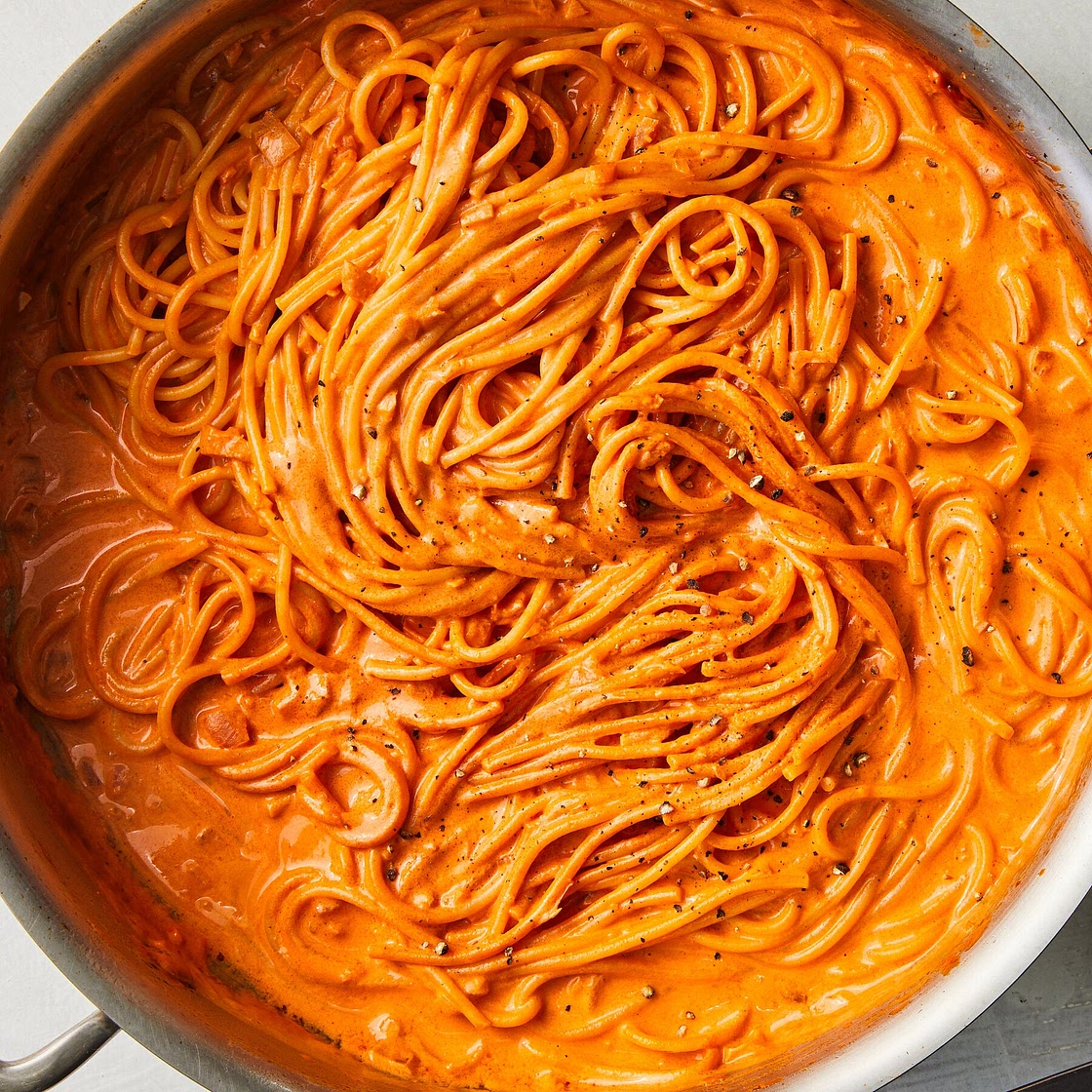 Tomato Cream Spaghetti (very easy and customizable!)
