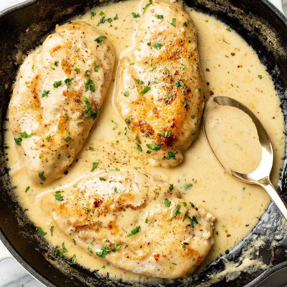 Creamy Chicken in White Wine Sauce