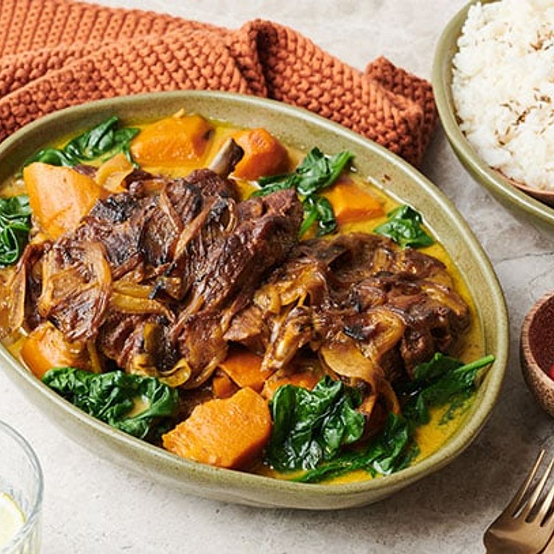 Lamb, kūmara and spinach coconut curry
