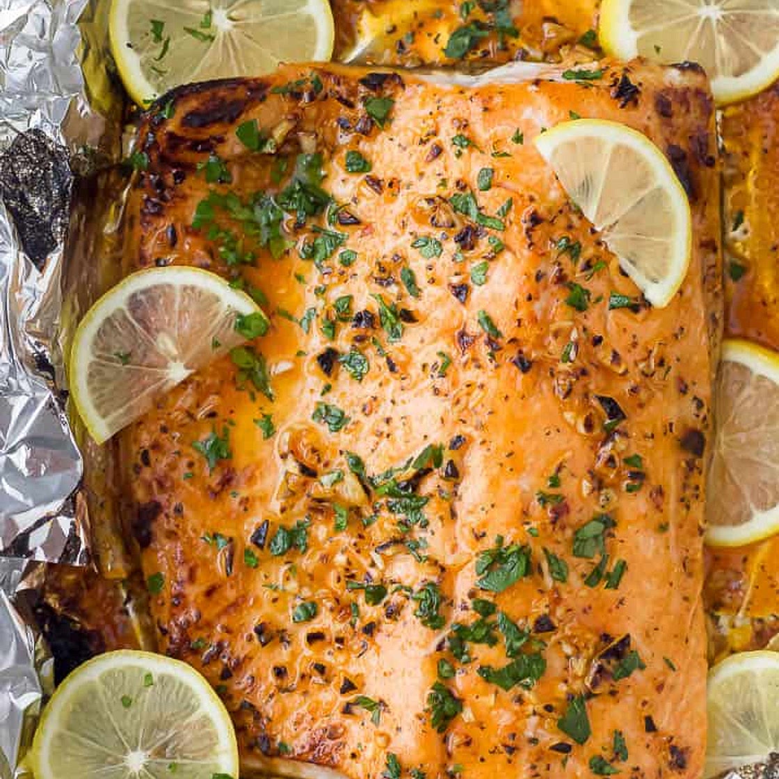 20 Minute Garlic Butter Baked Salmon in Foil