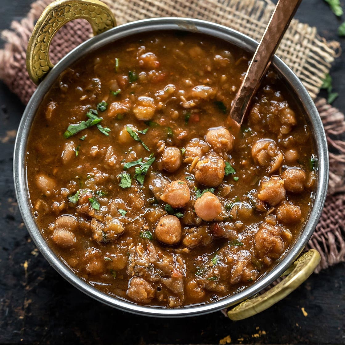 Chole Recipe (Punjabi Chole Masala)