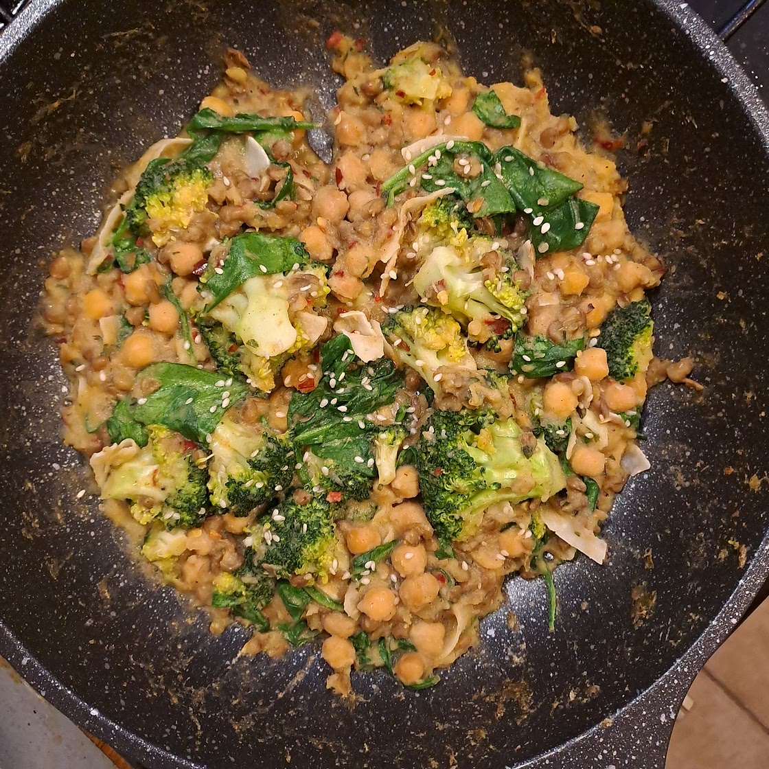Chickpea, tomato & spinach curry