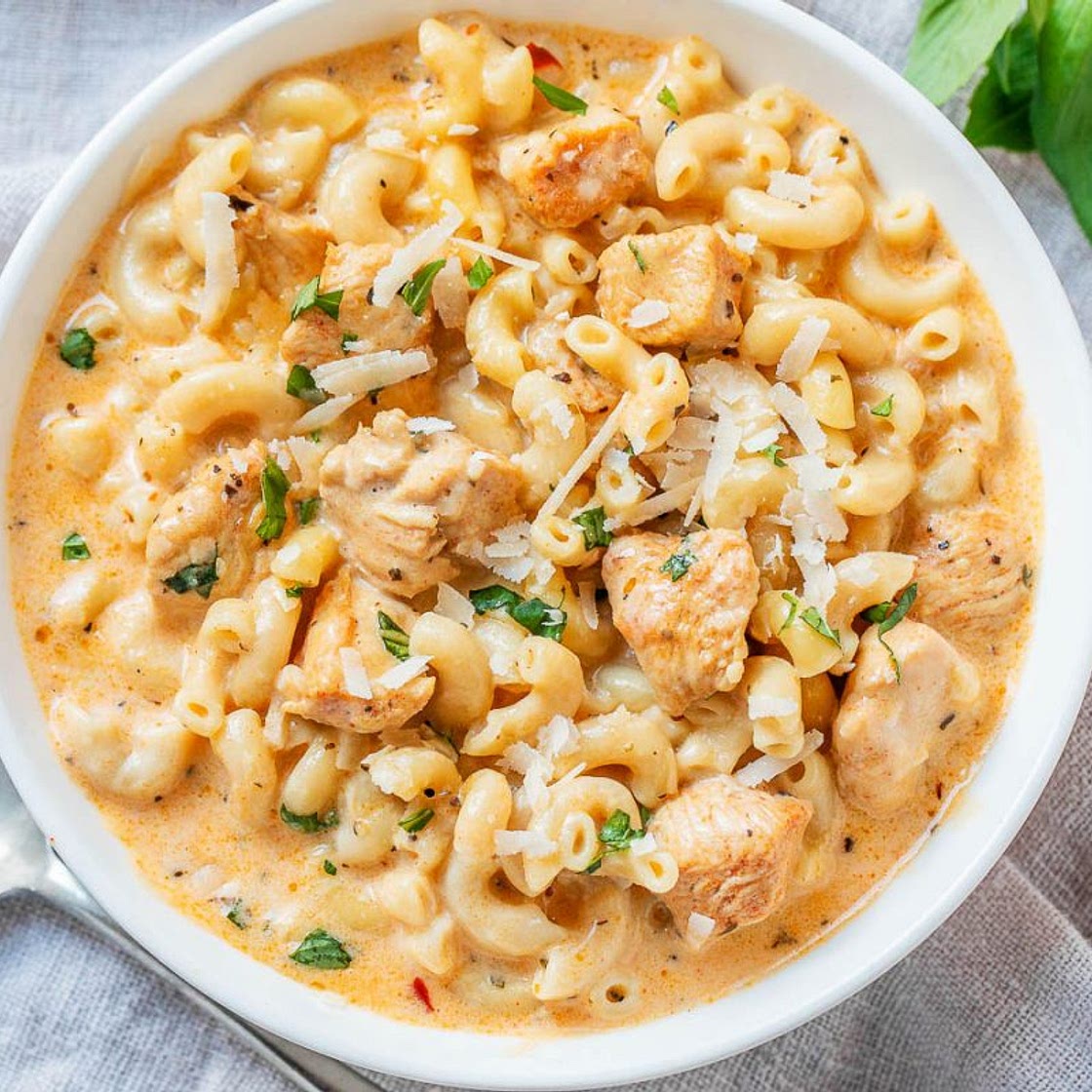 Instant Pot Creamy Garlic Chicken Pasta