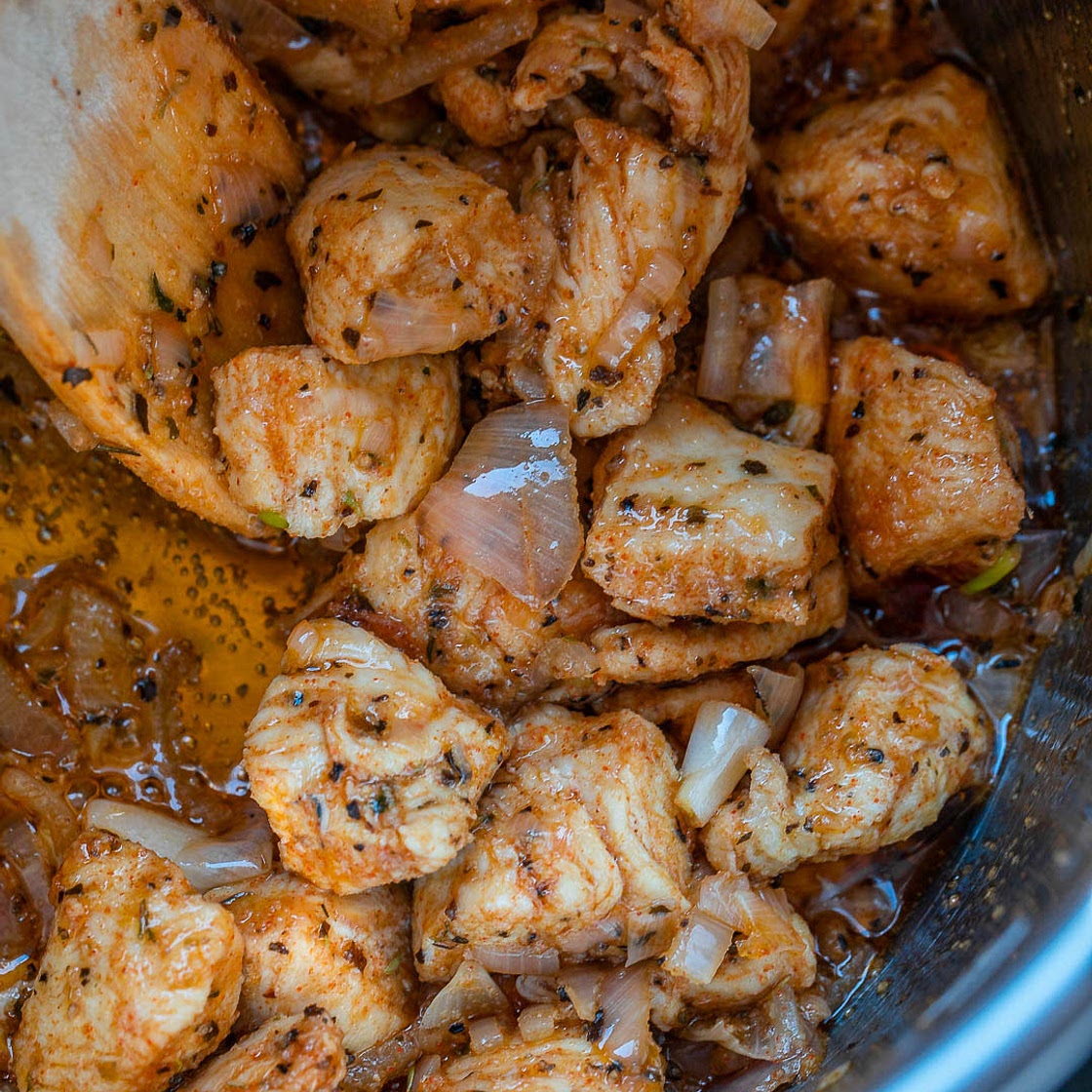Instant Pot Creamy Garlic Chicken Pasta