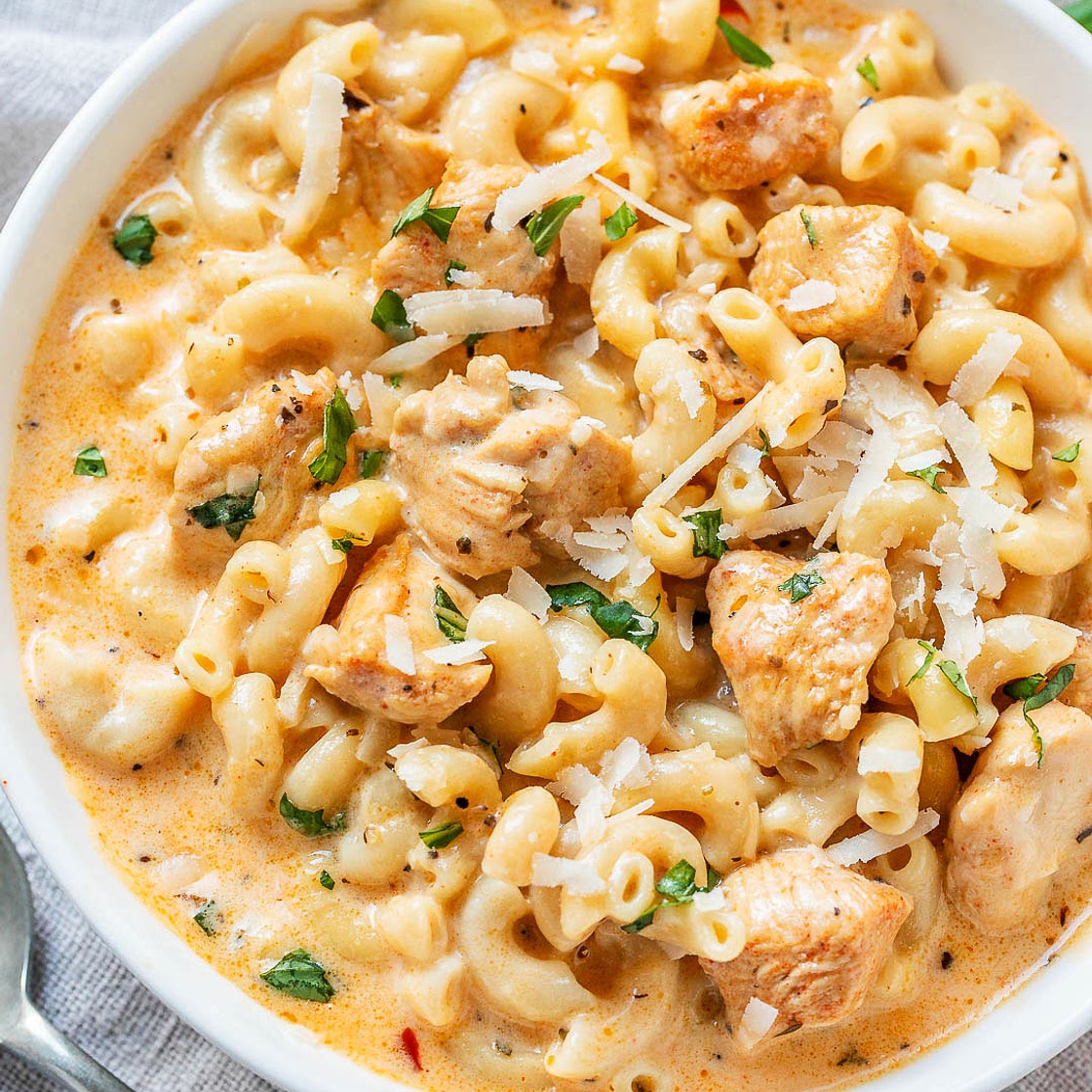 Instant Pot Creamy Garlic Chicken Pasta