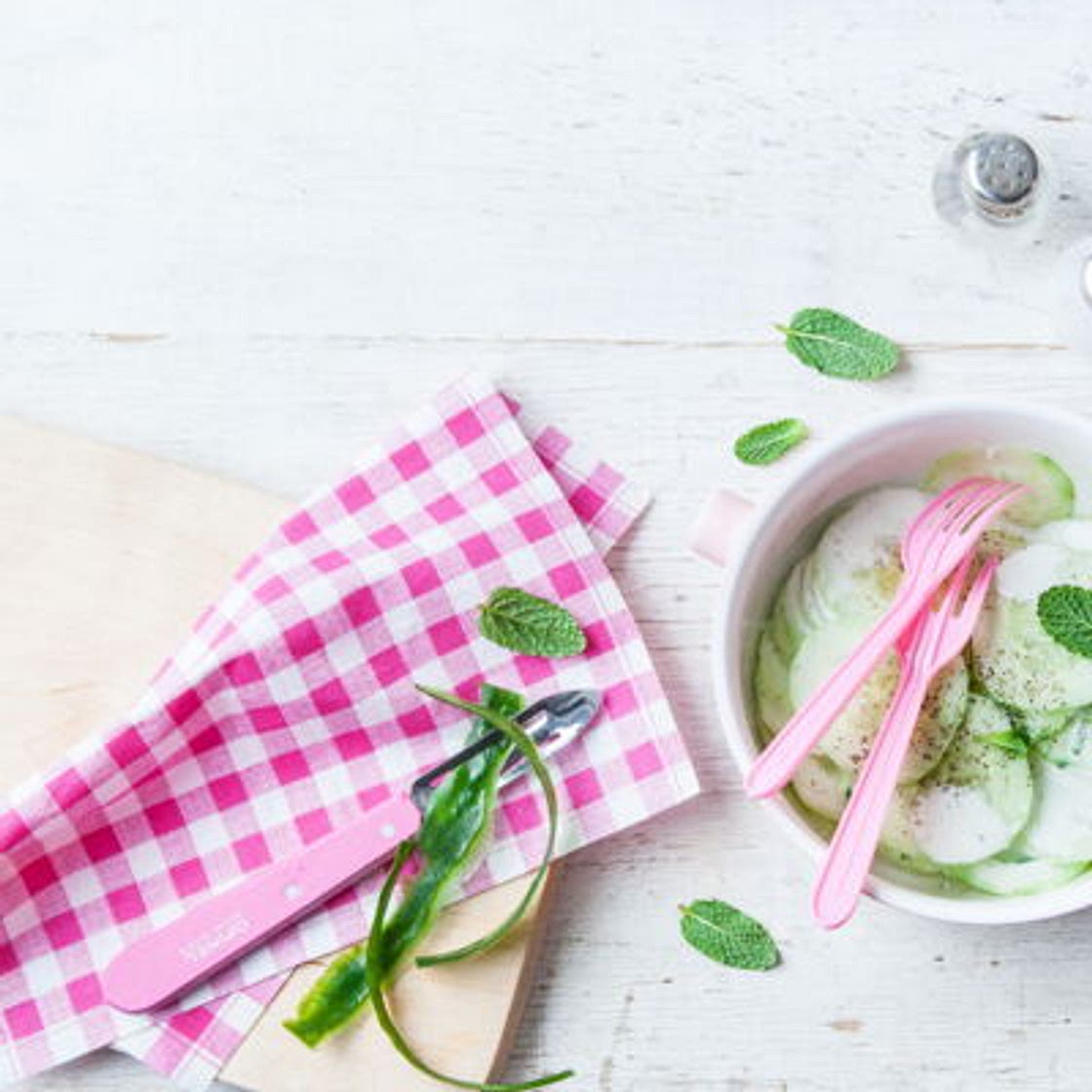 Salade de concombre à la crème et menthe