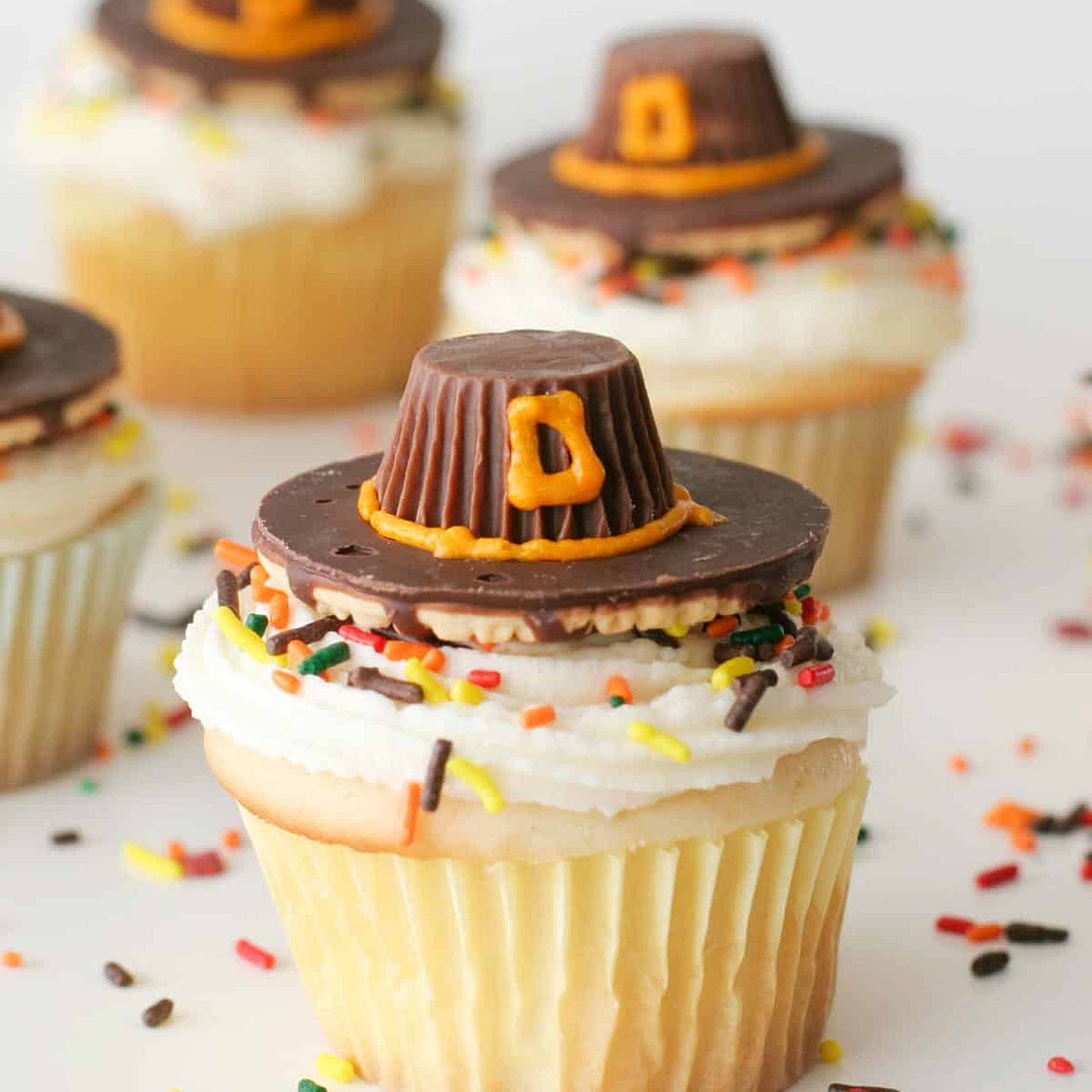 Pilgrim Hat Thanksgiving Cupcakes