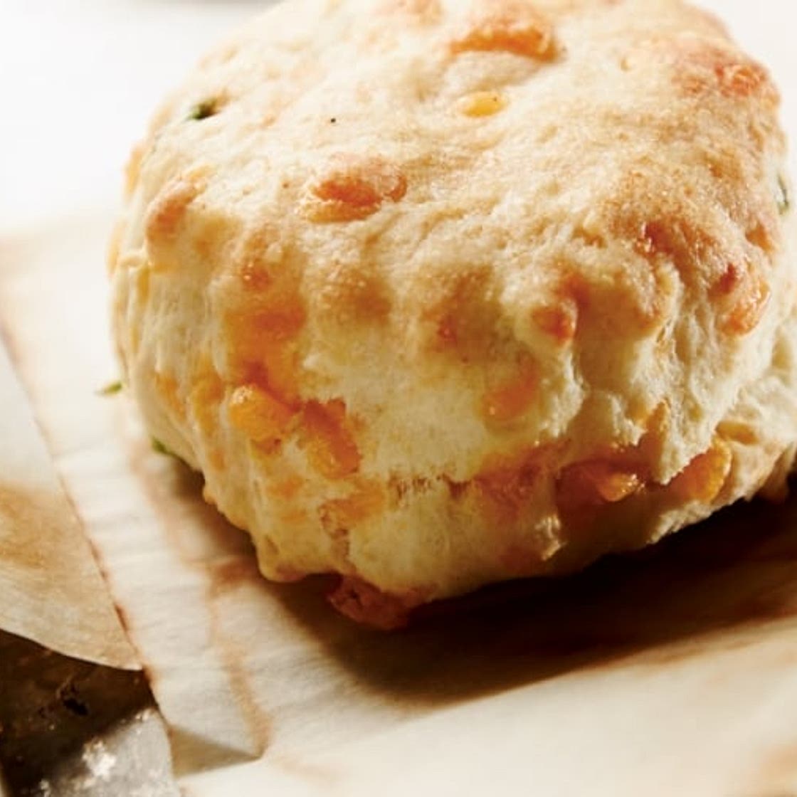 Garlic Cheddar Biscuits