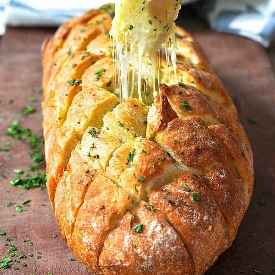 Cheese and Garlic Crack Bread (Pull Apart Bread)