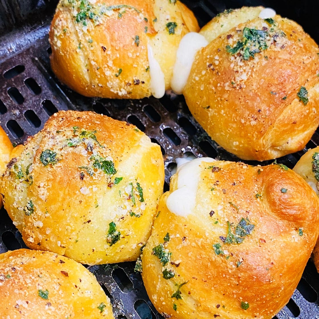 Air Fryer Cheesy Garlic Bombs