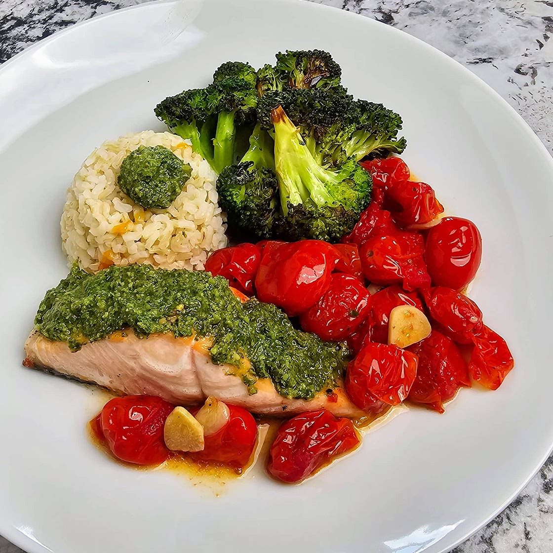 Salmon With Pesto and Garlic Tomatoes
