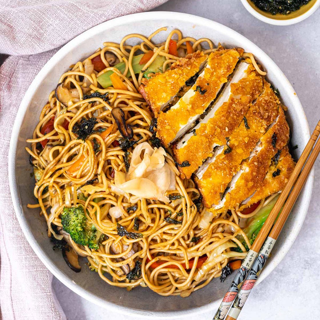 Vegan Yakisoba with Tofu