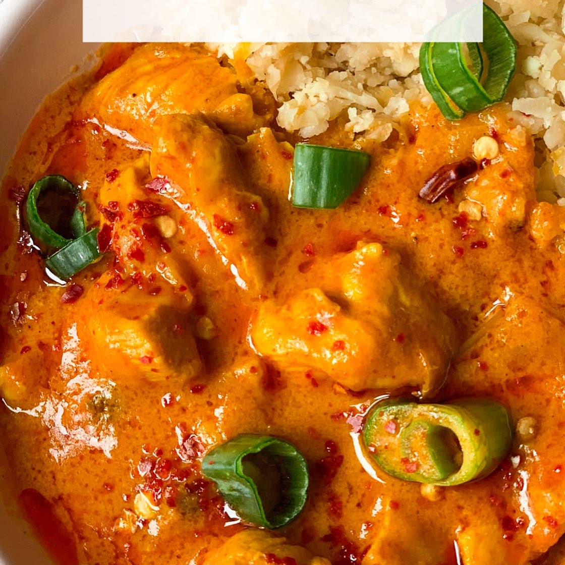 Keto chicken curry – chicken with curry coconut sauce