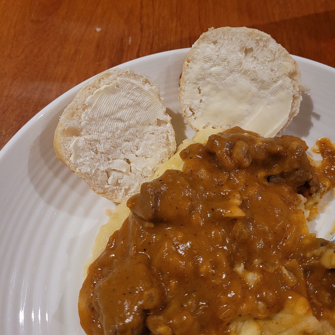 Slow Cooked Beef Tips & Gravy