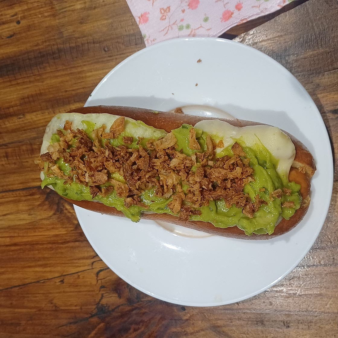 Hot-dog avocat fromage creespy