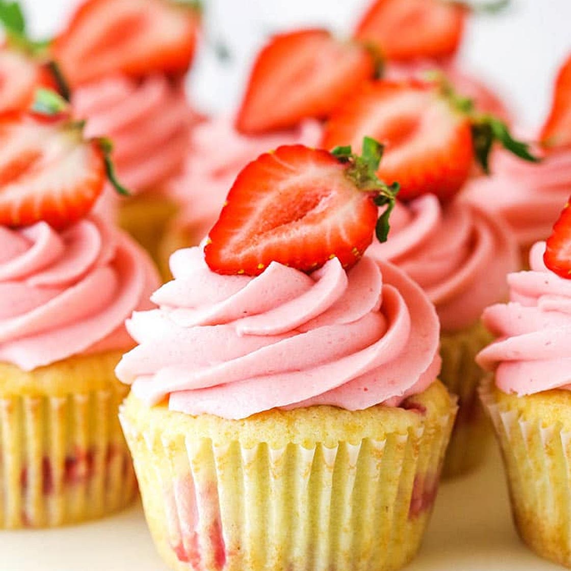 Fresh Strawberry Cupcakes