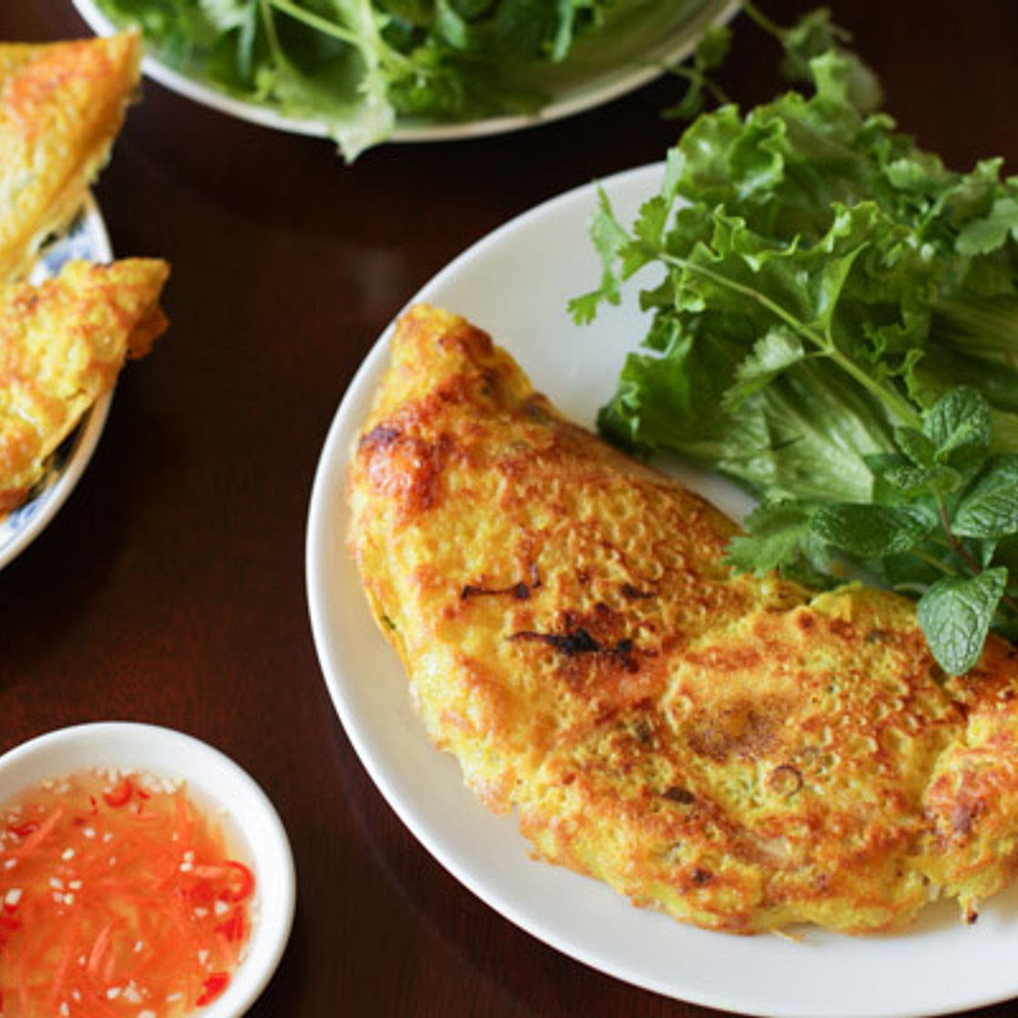 Bánh Xèo (Vietnamese Sizzling Pancakes / Crepês)