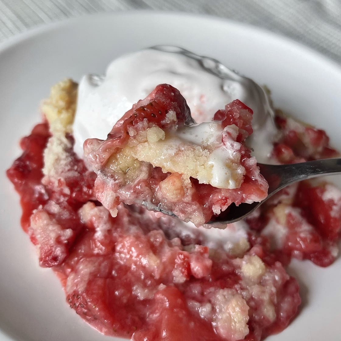 Fresh Strawberry Shortcake Dump Cake