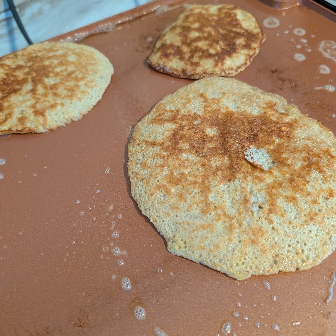 Kid-Friendly 4-Ingredient Banana Pancakes