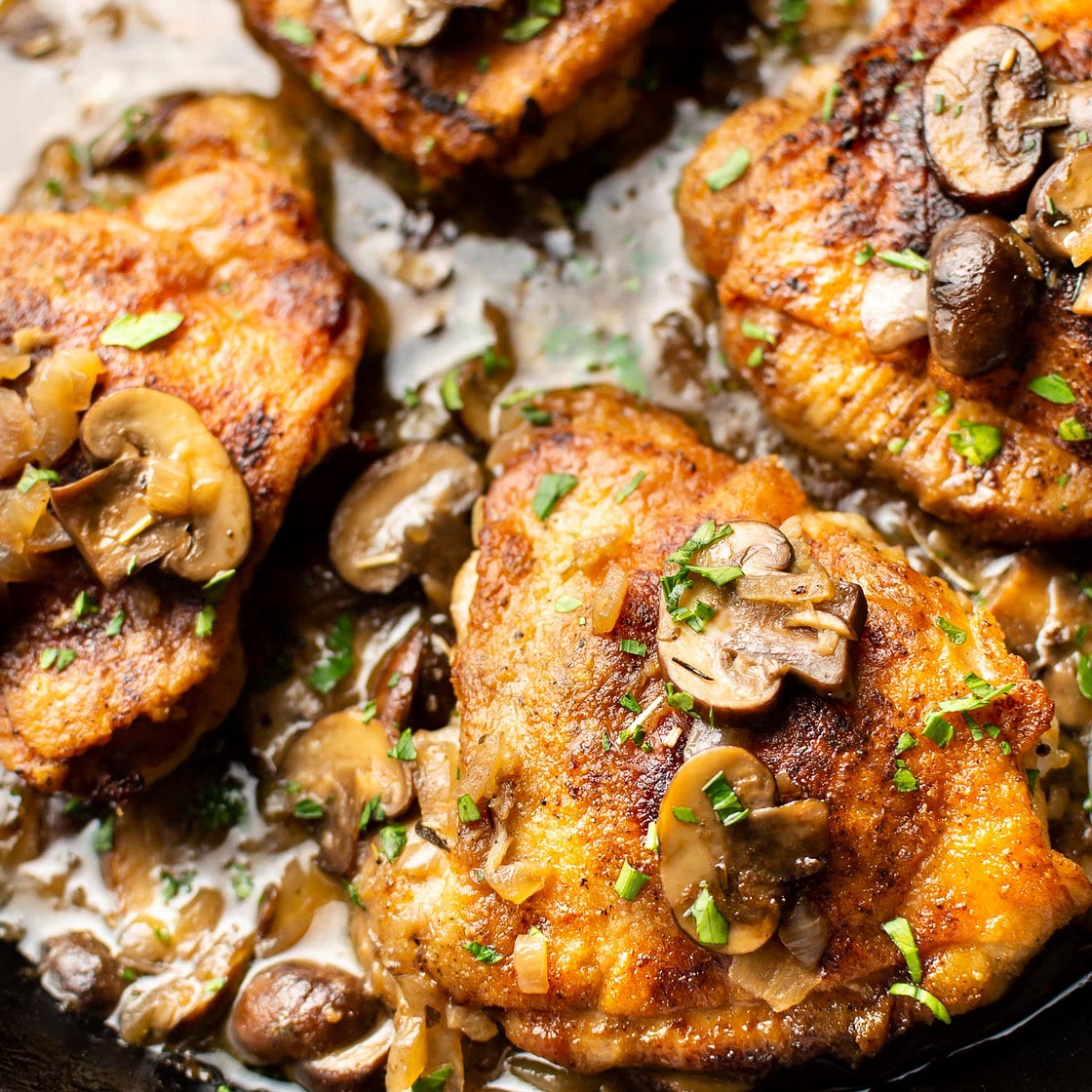 White Wine Mushroom Chicken Thighs