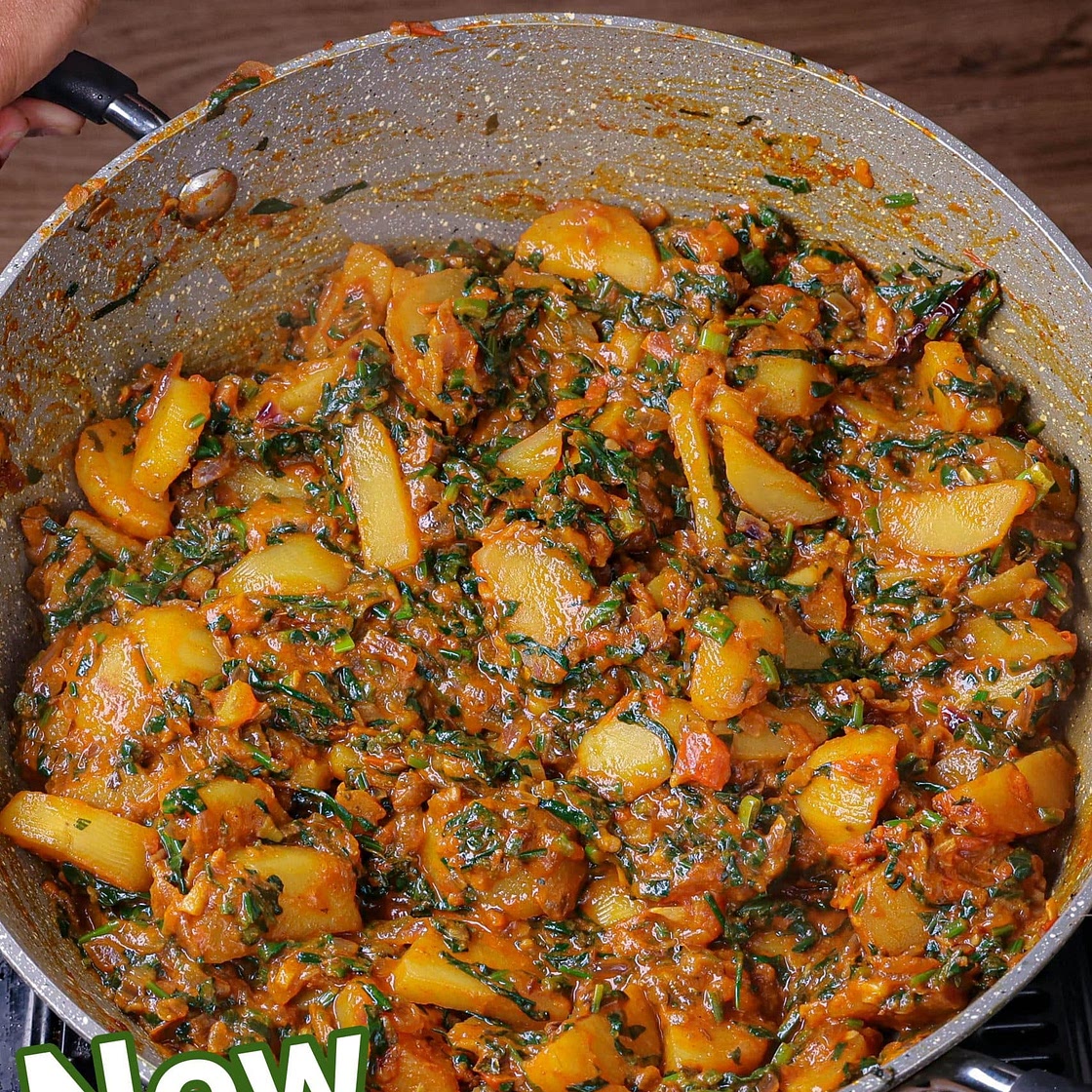 Aloo Palak Recipe | Aalu Palak Ki Sabji | Potato Spinach Dry Curry