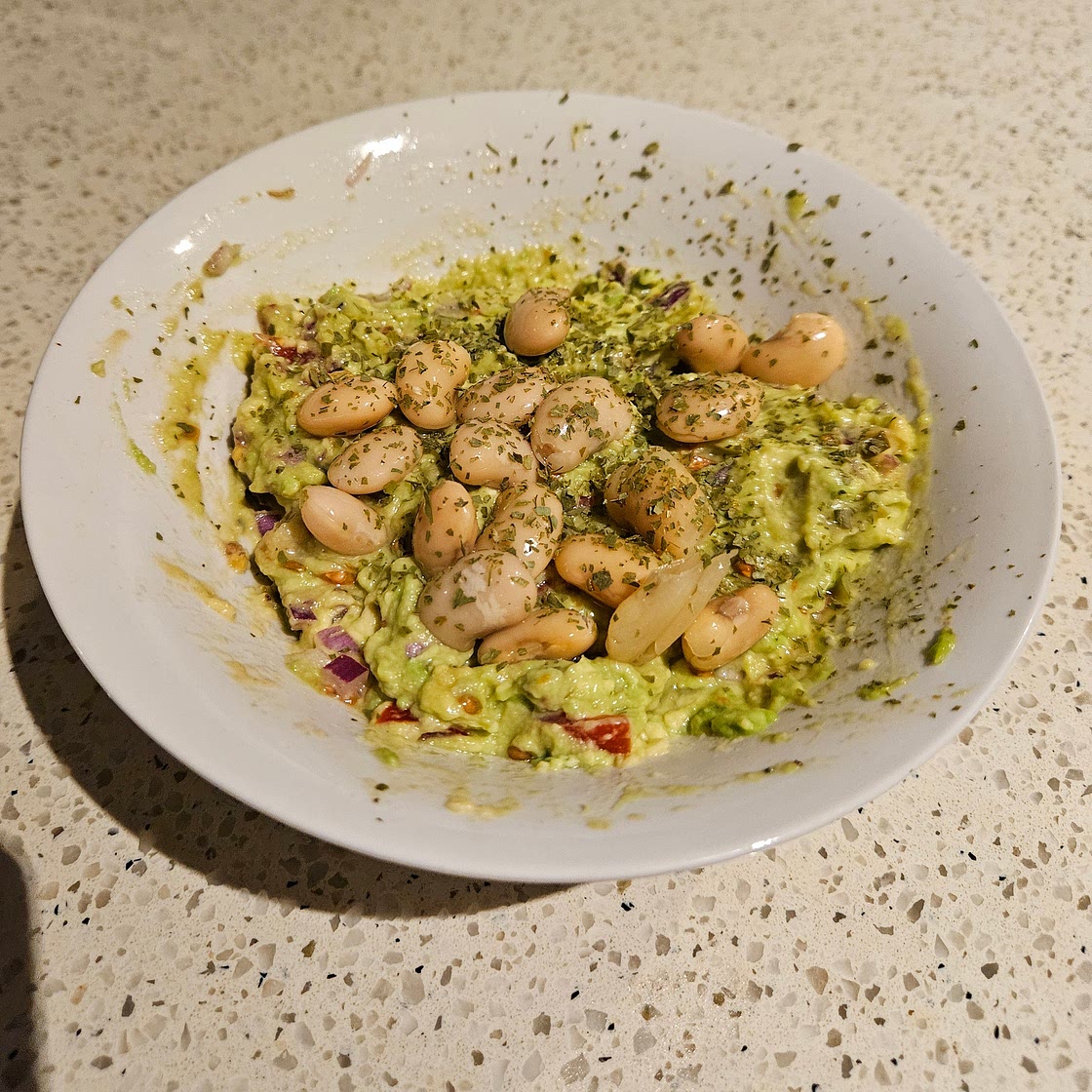 Guacamole Dip with Butter Beans