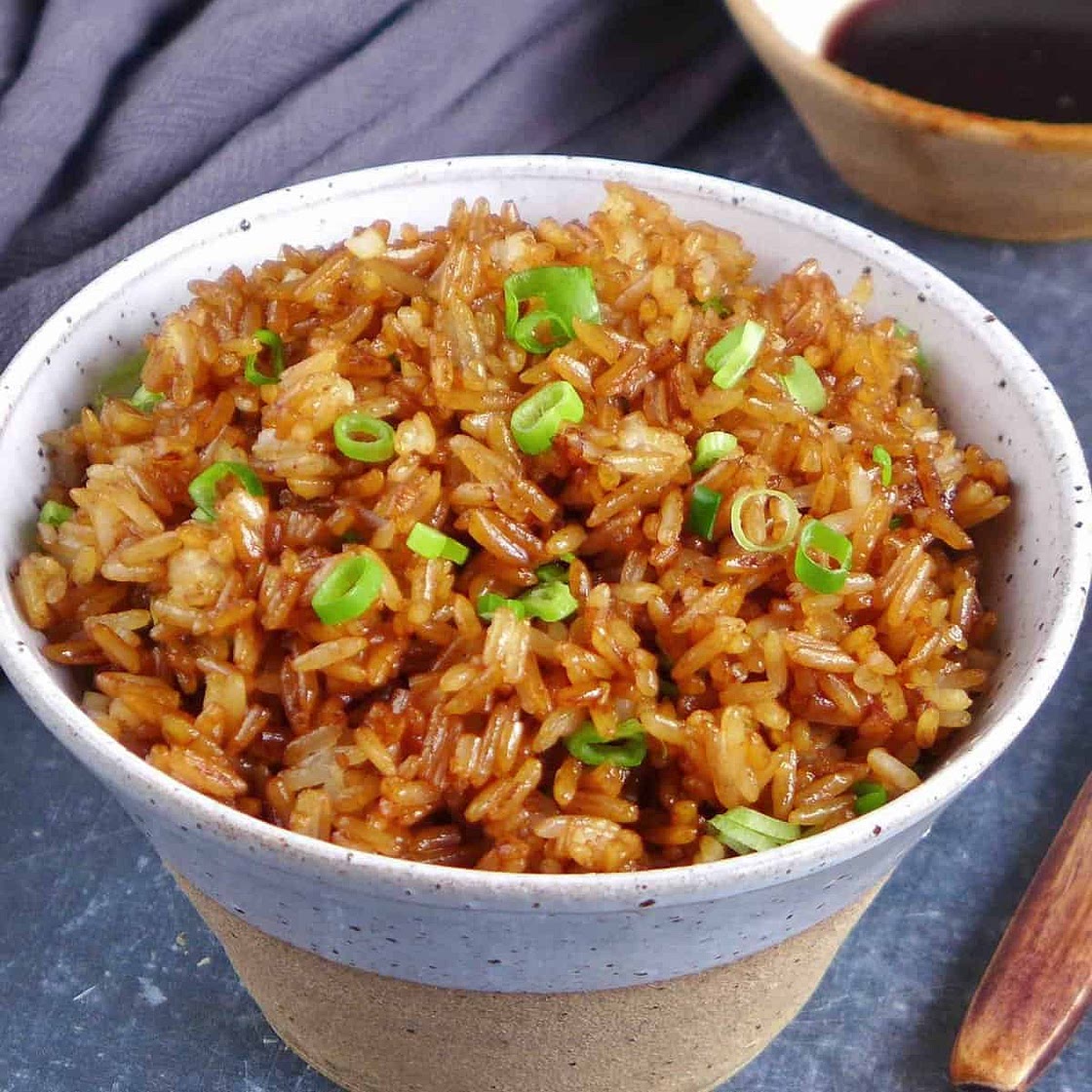 Soy Sauce Fried Rice (酱油炒饭)