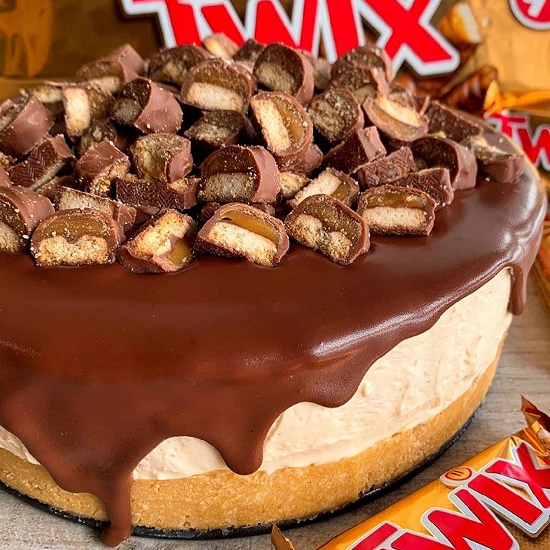 No-Bake Twix Cheesecake
