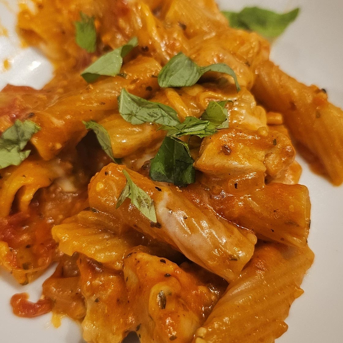 One Pot Chicken Parmesan Pasta