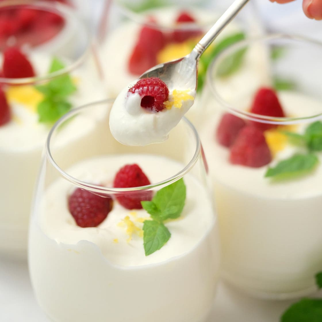 Light Lemon Cheesecake Mousse