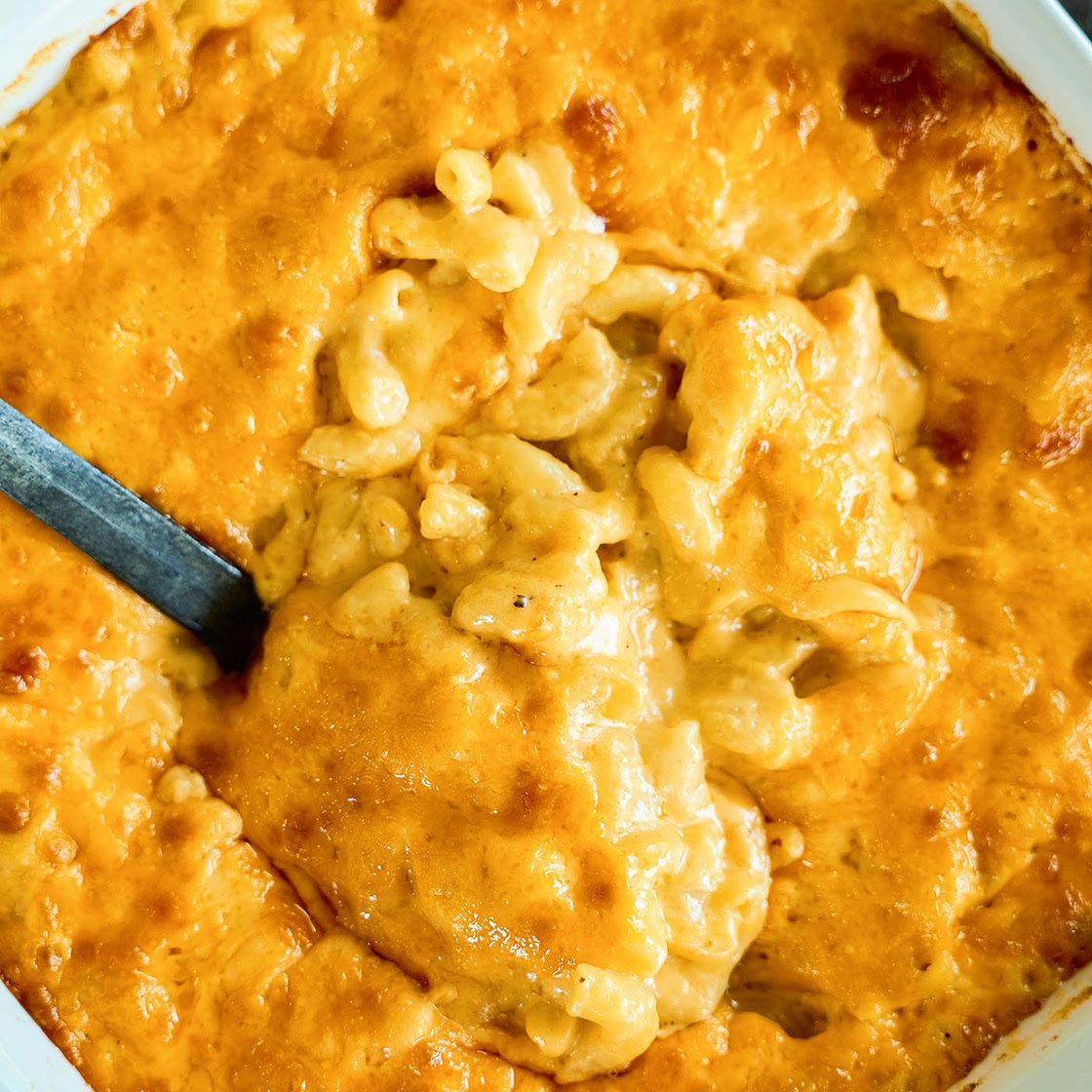 Classic Baked Macaroni and Cheese