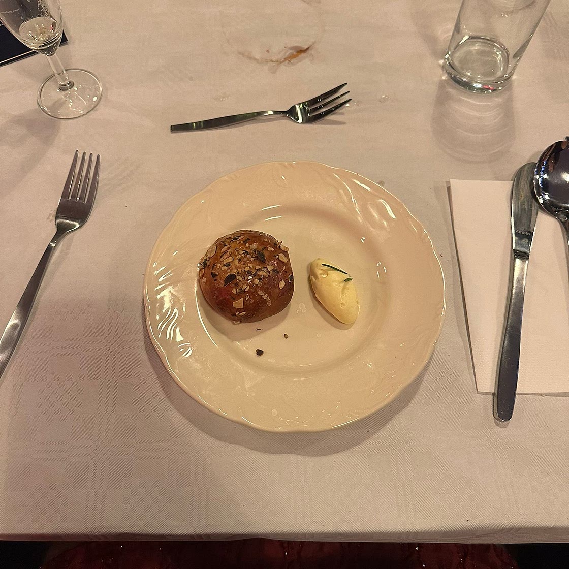 Melkbroodjes met miso boter