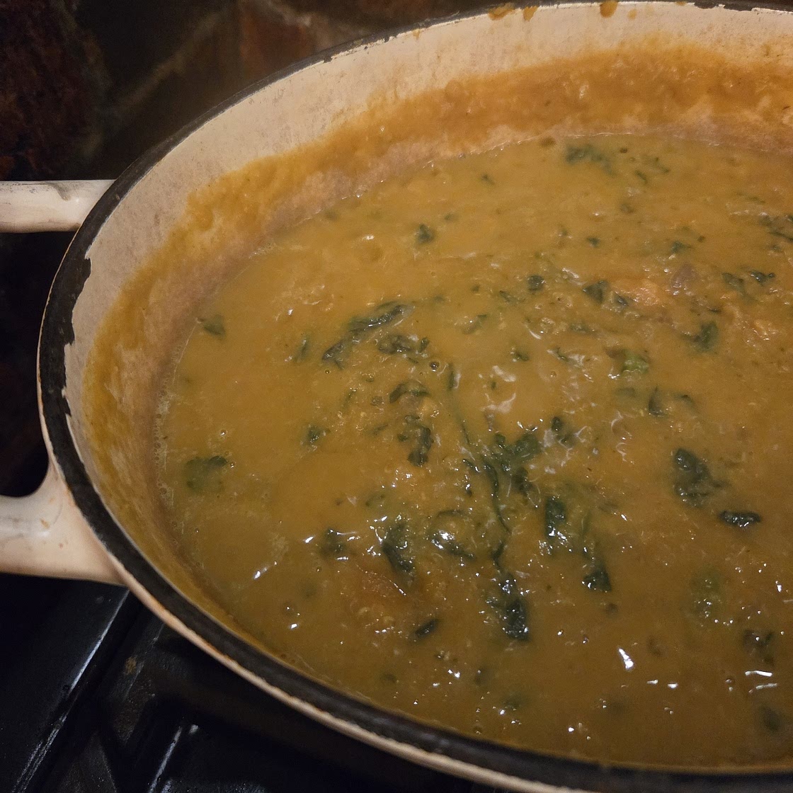 Spinach, sweet potato & lentil dhal