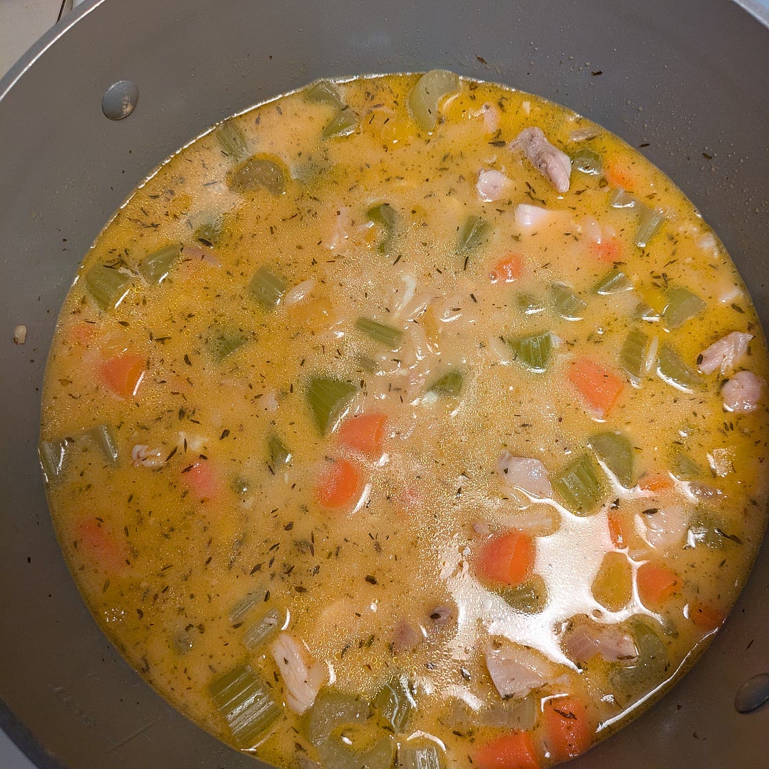 Lemon chicken orzo soup