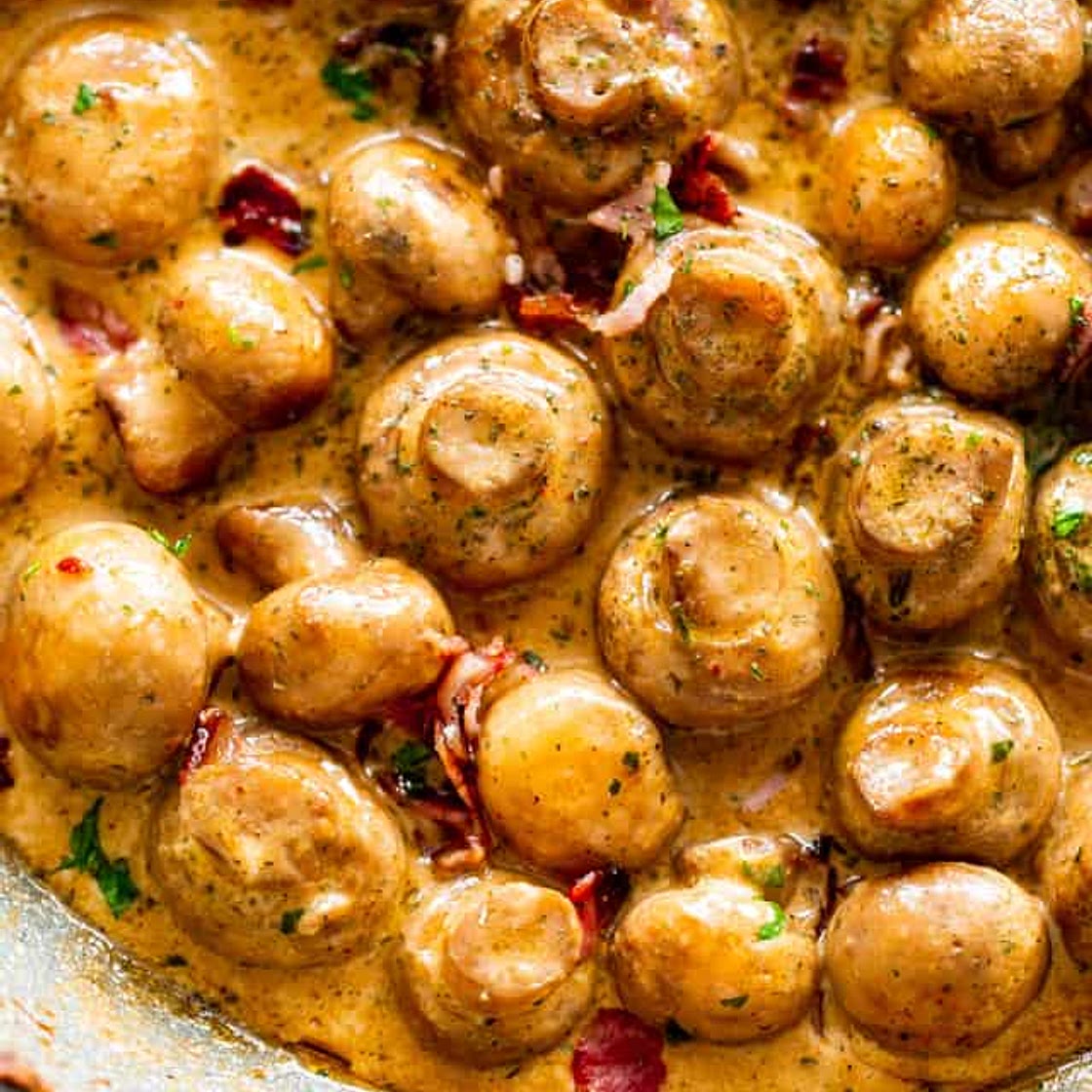 Creamy Garlic Mushrooms with Bacon