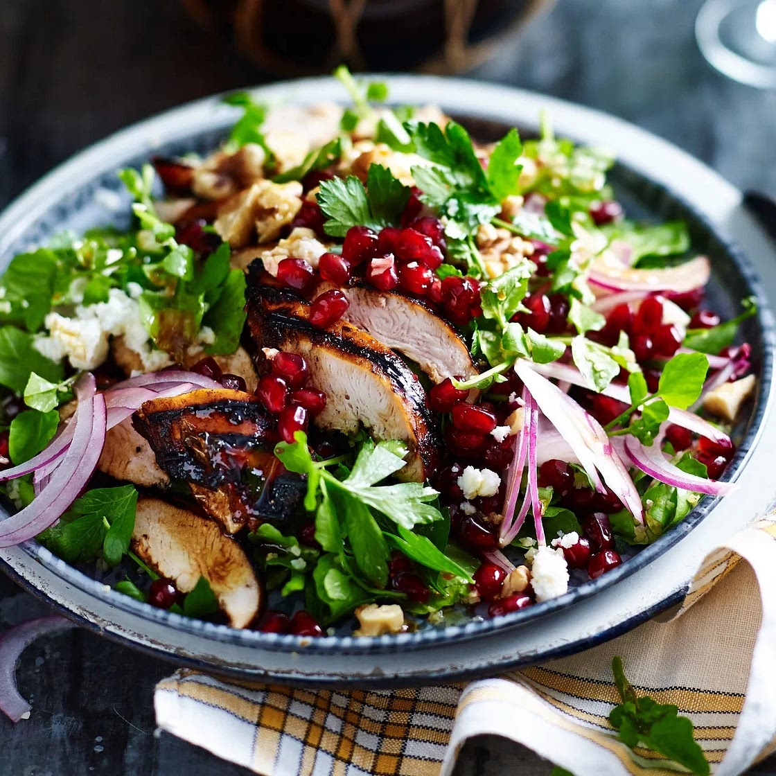 Chicken, burghul and pomegranate salad