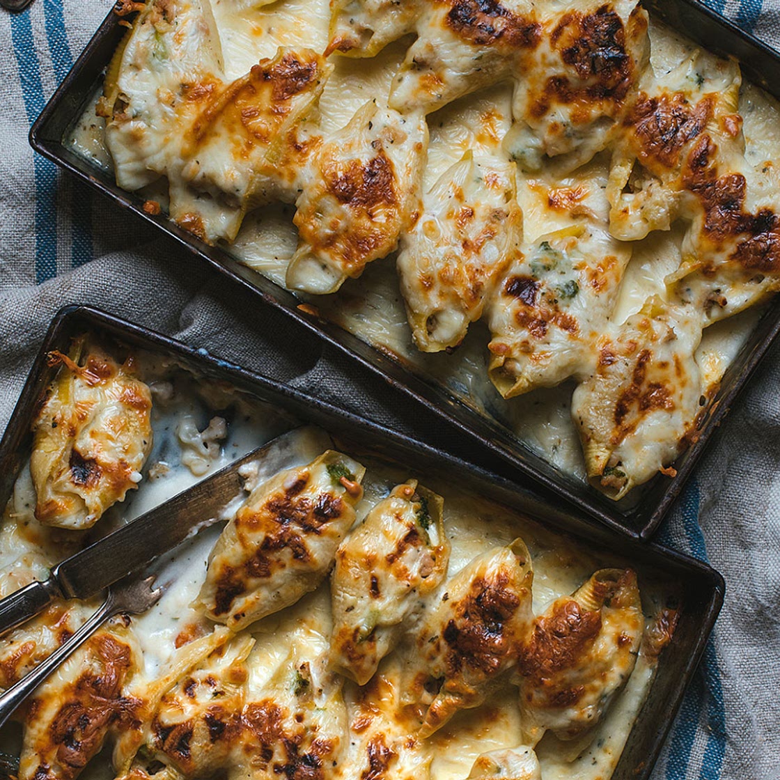Coquilles farcies au poulet, au chou-fleur et au brocoli