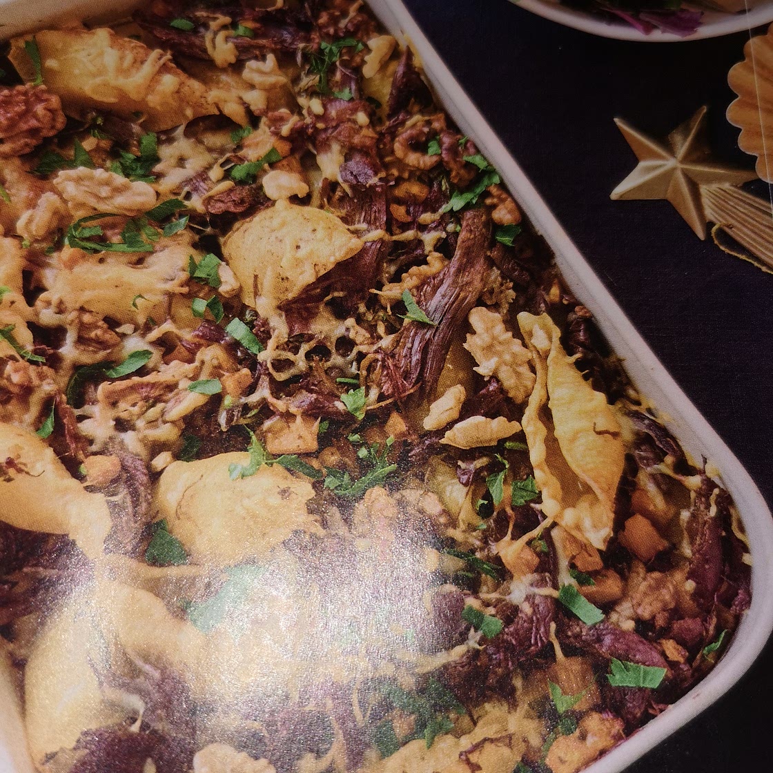 Conchiglioni au confit de canard, oignon rouge confit.