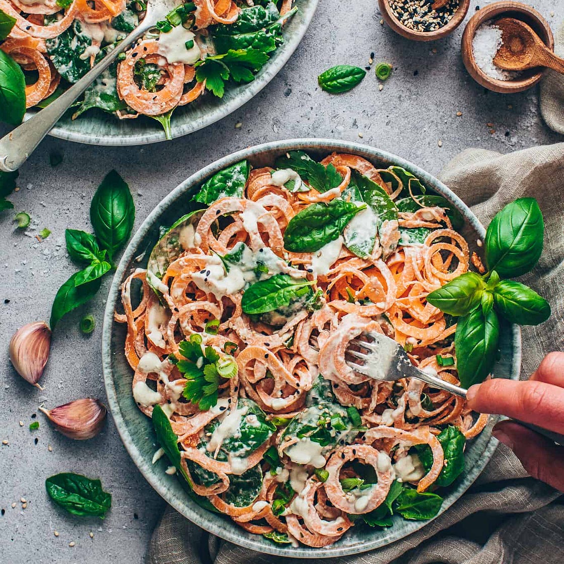 Süßkartoffel-Nudeln mit Cashew-Sauce