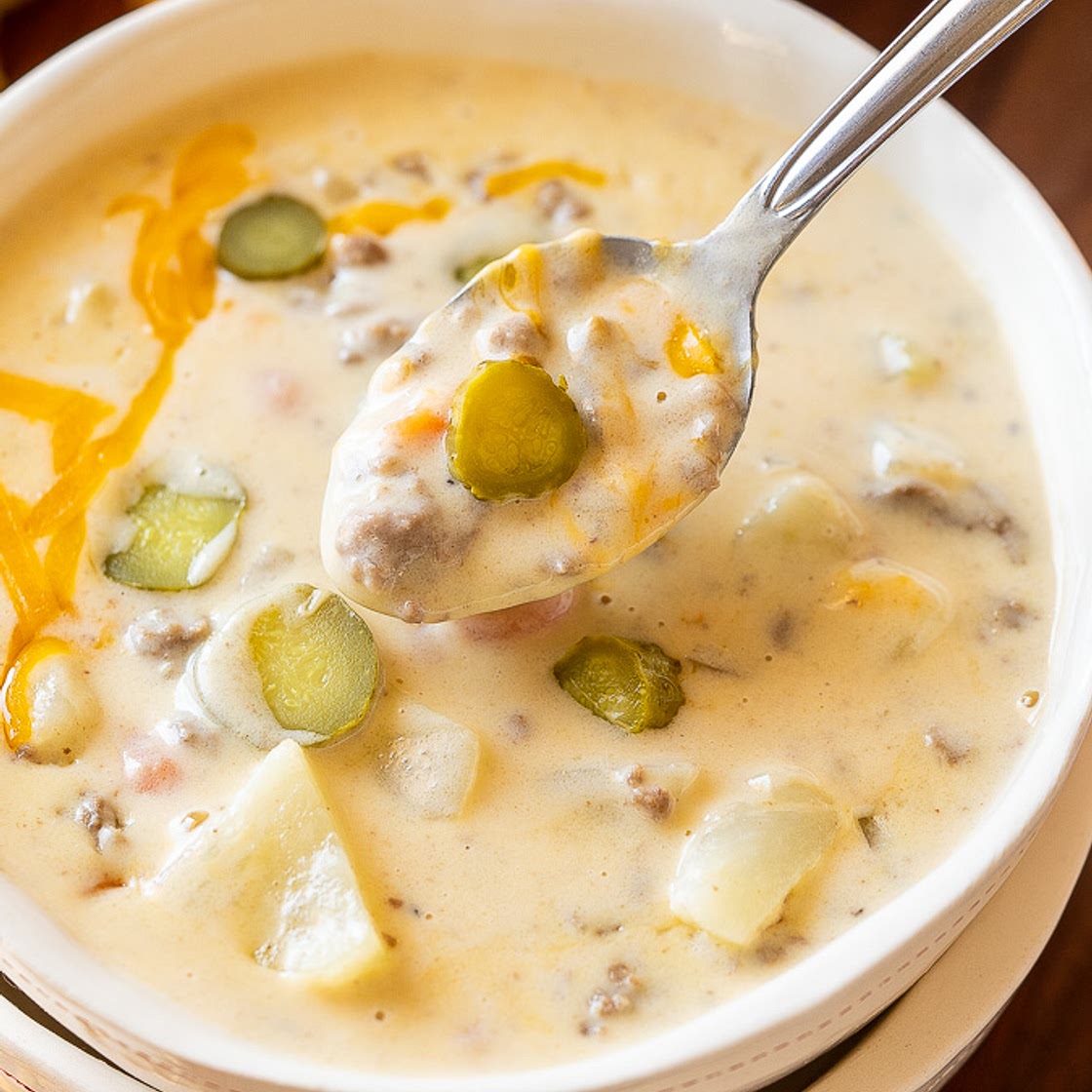 Creamy Cheeseburger Soup